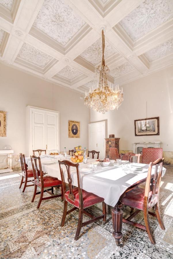 Palazzo D'Oltrarno - Residenza D'Epoca Acomodação com café da manhã Florença Exterior foto
